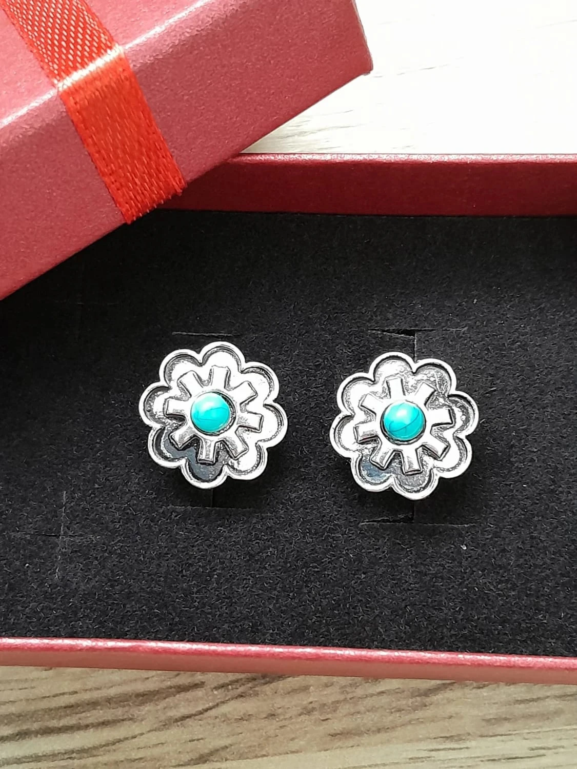 Oorbellen, bloemen, Boheemse stijl, zilverkleurig en turkooizen stenen – photo 3